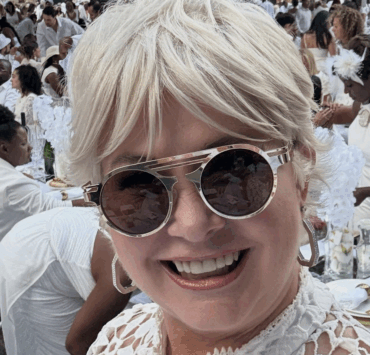 La robe de Nathalie Simard attire tous les regards au Dîner en blanc 6 La robe de Nathalie Simard attire tous les regards au Dîner en blanc Capture decran le 2025 09 08 a 08.53.03 e1757336049867 La robe de Nathalie Simard attire tous les regards au Dîner en blanc