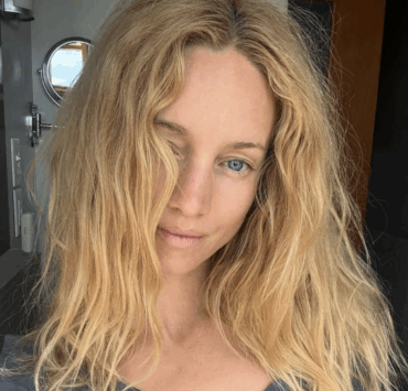 Capture decran le 2025 09 08 a 09.38.35 e1757339230540 Laurence Leboeuf se dévoile dans un lac en tenue d’Ève : elle est splendide!