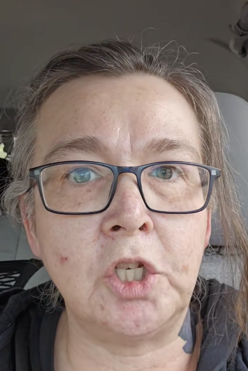 Capture decran le 2025 09 10 a 14.42.32 e1757529819875 Une cliente furieuse s’en prend à Tim Hortons dans une vidéo TikTok [Vidéo]