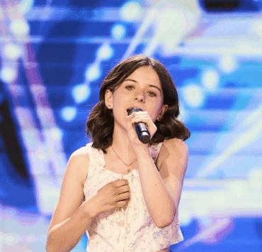 Capture decran le 2025 09 23 a 10.43.49 e1758638672106 Marie-Félix, la fille de Marie-Élaine Thibert, fait sensation à Quel Talent! [ Vidéo ]