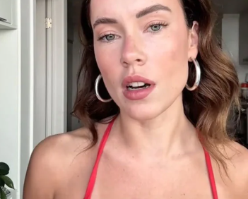 Capture decran 2025 10 02 044929 e1759395379958 Une influenceuse québécoise dévoile son astuce pour “refaire ses boules” pour moins de 20 $