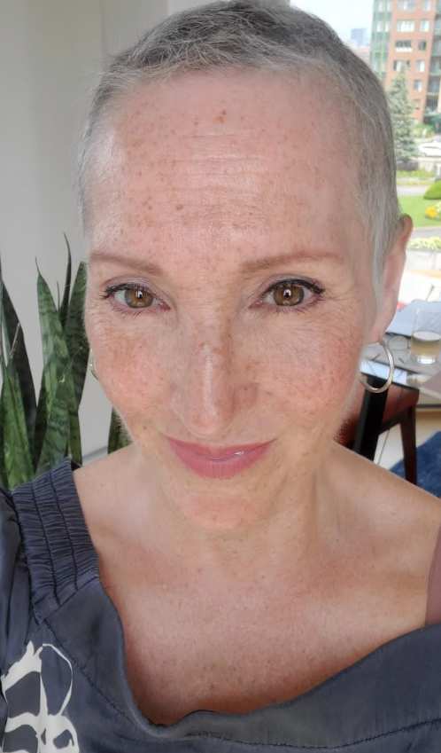 Capture decran 2025 10 02 111516 1 an après son diagnostic, Julie Drolet dévoile en 20 images-choc son combat contre le cancer