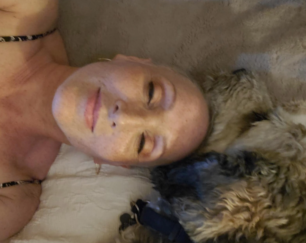 Capture decran 2025 10 02 111522 1 an après son diagnostic, Julie Drolet dévoile en 20 images-choc son combat contre le cancer