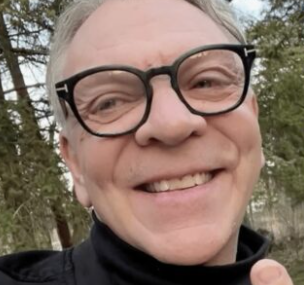 Capture decran 2025 10 11 105506 e1760250364146 Marc Labrèche vient de vendre sa maison pour 2 500 000$ et voici toutes les photos