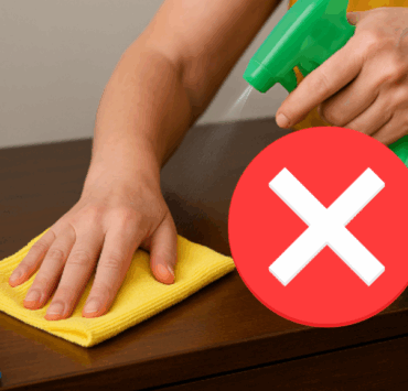 5 erreurs de ménage que tout le monde fait… et qui ruinent vos meubles sans le savoir ! 2 5 erreurs de ménage que tout le monde fait… et qui ruinent vos meubles sans le savoir ! Capture decran 2025 10 13 162107 5 erreurs de ménage que tout le monde fait… et qui ruinent vos meubles sans le savoir !