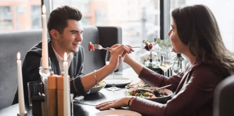 Capture decran 2025 10 14 020606 10 habitudes des classes moyennes modestes au restaurant &ndash; et ce qu&rsquo;elles r&eacute;v&egrave;lent sans qu&rsquo;on le sache