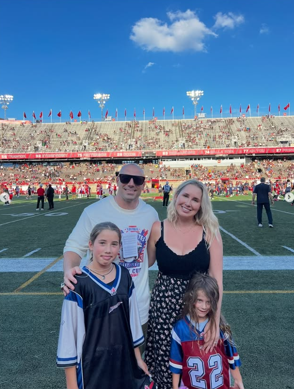 La fille d’Étienne Boulay défile sous les projecteurs de Paris et elle a bien grandi ! 4 La fille d’Étienne Boulay défile sous les projecteurs de Paris et elle a bien grandi ! Capture decran 2025 10 14 091629 La fille d’Étienne Boulay défile sous les projecteurs de Paris et elle a bien grandi !