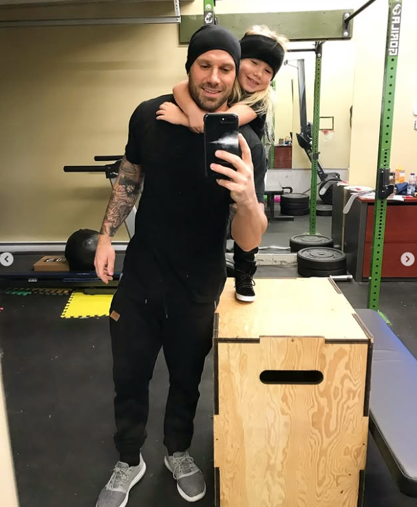 La fille d’Étienne Boulay défile sous les projecteurs de Paris et elle a bien grandi ! 3 La fille d’Étienne Boulay défile sous les projecteurs de Paris et elle a bien grandi ! Capture decran 2025 10 14 091743 La fille d’Étienne Boulay défile sous les projecteurs de Paris et elle a bien grandi !