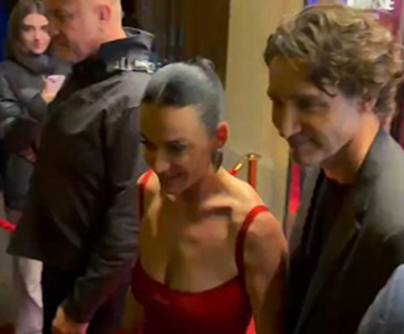 Ils confirment leur relation à Paris : Justin Trudeau et Katy Perry officiellement en couple ! 1 Ils confirment leur relation à Paris : Justin Trudeau et Katy Perry officiellement en couple ! Capture decran 2025 10 26 131810 Ils confirment leur relation à Paris : Justin Trudeau et Katy Perry officiellement en couple !
