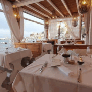 Capture decran 2025 10 29 045619 923 dollars pour des pâtes au homard : des touristes accusent un restaurant d’escroquerie, le patron se défend