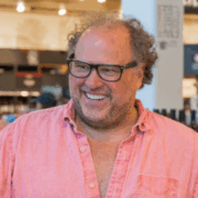 Capture decran 2025 10 29 220853 e1761790282350 Martin Picard annonce une grande nouvelle familiale au Pied de Cochon !