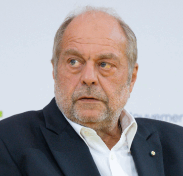 "Je vais t’en coller une !" : Violente altercation entre Dupond-Moretti et Estrosi dans un resto chic de Nice 2 "Je vais t’en coller une !" : Violente altercation entre Dupond-Moretti et Estrosi dans un resto chic de Nice Capture decran 2025 10 30 054836 2 "Je vais t’en coller une !" : Violente altercation entre Dupond-Moretti et Estrosi dans un resto chic de Nice