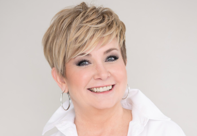 Nathalie Simard relève un nouveau défi : elle débarque dans Indéfendable cet hiver ! 1 Nathalie Simard relève un nouveau défi : elle débarque dans Indéfendable cet hiver ! Capture decran 2025 10 31 065024 Nathalie Simard relève un nouveau défi : elle débarque dans Indéfendable cet hiver !