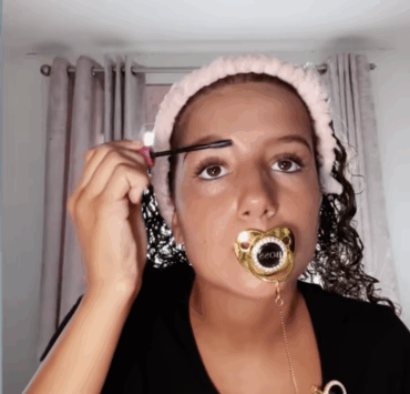 Des adultes adoptent un objet surprenant pour apaiser leur stress 4 Des adultes adoptent un objet surprenant pour apaiser leur stress Capture decran le 2025 10 06 a 12.26.02 e1759768050866 Des adultes adoptent un objet surprenant pour apaiser leur stress