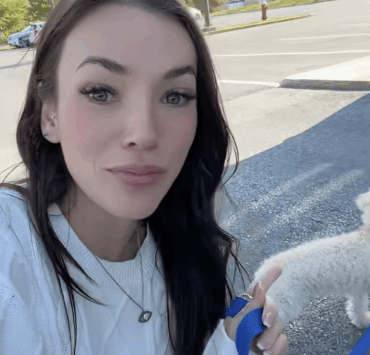 Une Québécoise furieuse après s’être fait refuser l’entrée au Costco avec son chien 3 Une Québécoise furieuse après s’être fait refuser l’entrée au Costco avec son chien Capture decran le 2025 10 06 a 13.34.27 Une Québécoise furieuse après s’être fait refuser l’entrée au Costco avec son chien