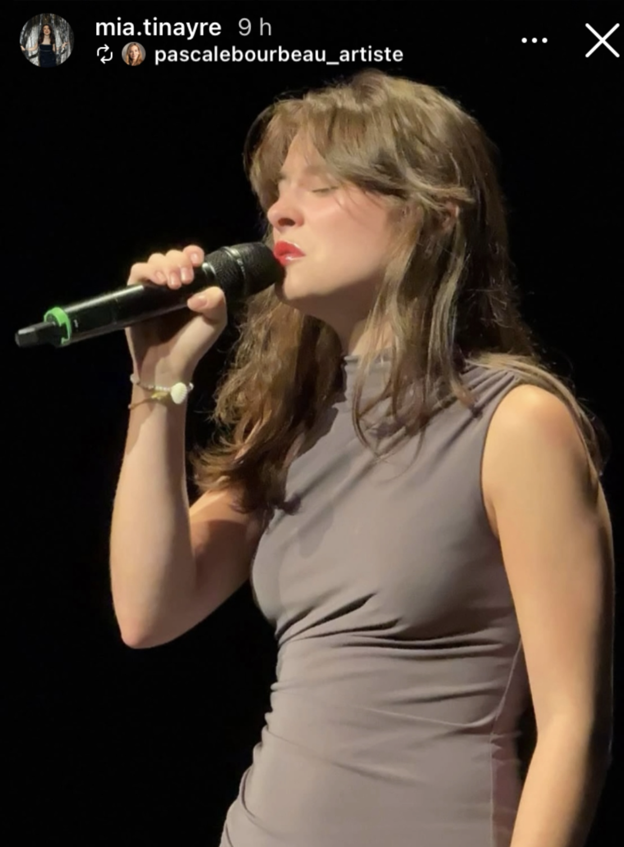 Mia Tinayre rayonne dans une robe élégante et fait beaucoup réagir 3 Mia Tinayre rayonne dans une robe élégante et fait beaucoup réagir Capture decran le 2025 10 24 a 10.00.29 Mia Tinayre rayonne dans une robe élégante et fait beaucoup réagir