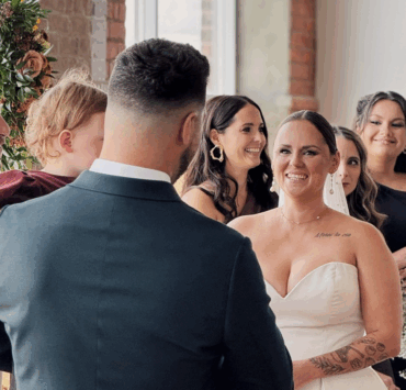 Capture decran le 2025 10 27 a 11.17.02 e1761578291725 Geneviève Everell s'est mariée à un humoriste connu [photos]