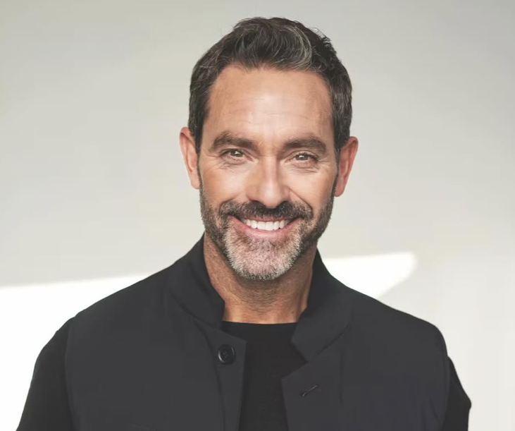 Guillaume Lemay-Thivierge fait son retour public sur le tapis rouge de son amie connue 1 Guillaume Lemay-Thivierge fait son retour public sur le tapis rouge de son amie connue Capture decran le 2025 10 29 a 13.22.11 e1761758565755 Guillaume Lemay-Thivierge fait son retour public sur le tapis rouge de son amie connue