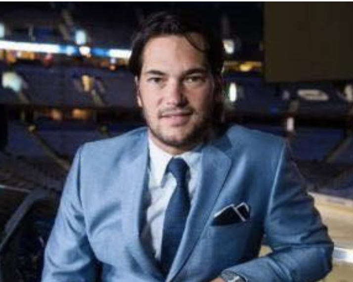 Capture decran le 2025 10 29 a 17.08.49 José Théodore repéré au restaurant en charmante compagnie