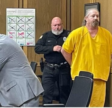 Capture decran 18 10 2025 225237 www.demotivateur.fr Il tue le petit ami de sa fille qu’il accuse de l’avoir vendue à un trafic sexuel