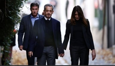 Capture decran 22 10 2025 232611 www.bing .com Nicolas Sarkozy passe sa première nuit à la prison de la Santé : aucun traitement de faveur pour l’ancien président