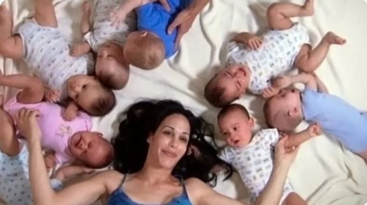 « Octomom » Natalie Suleman devient grand-mère : « Un magnifique cadeau » pour la maman des premiers octuplés du monde 1 « Octomom » Natalie Suleman devient grand-mère : « Un magnifique cadeau » pour la maman des premiers octuplés du monde Capture decran 27 10 2025 2358 www.mariefrance.fr « Octomom » Natalie Suleman devient grand-mère : « Un magnifique cadeau » pour la maman des premiers octuplés du monde