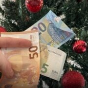 Capture decran 28 10 2025 03755 www.facebook.com Prime de Noël 2025 : qui y aura droit et quel montant attendre cette année