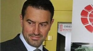 Capture decran 30 10 2025 060 www.demotivateur.fr un millionnaire vole une casquette offerte à un enfant et choque le monde avec sa justification