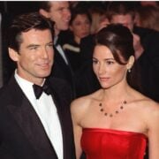 Capture decran 31 10 2025 184558 www.astucesantemag.com Pierce Brosnan défend son épouse Keeley Shaye Smith : une histoire d’amour qui résiste au temps et aux critiques