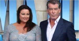 Pierce Brosnan défend son épouse Keeley Shaye Smith : une histoire d’amour qui résiste au temps et aux critiques 3 Pierce Brosnan défend son épouse Keeley Shaye Smith : une histoire d’amour qui résiste au temps et aux critiques Capture decran 31 10 2025 184611 www.astucesantemag.com Pierce Brosnan défend son épouse Keeley Shaye Smith : une histoire d’amour qui résiste au temps et aux critiques