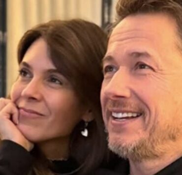 Stéphane Rousseau et Julie Perreault : une rare photo de couple pour une grande cause 5 Stéphane Rousseau et Julie Perreault : une rare photo de couple pour une grande cause stephane rousseau blonde julie perreault 768x384 1 Stéphane Rousseau et Julie Perreault : une rare photo de couple pour une grande cause