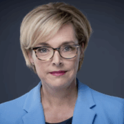 Capture decran 2025 11 02 054928 À la retraite, Sophie Thibault étonne à En direct de l’univers avec un numéro inattendu à l’harmonica