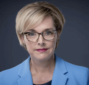 Capture decran 2025 11 02 054928 À la retraite, Sophie Thibault étonne à En direct de l’univers avec un numéro inattendu à l’harmonica