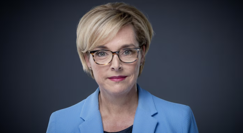 À la retraite, Sophie Thibault étonne à En direct de l’univers avec un numéro inattendu à l’harmonica 1 À la retraite, Sophie Thibault étonne à En direct de l’univers avec un numéro inattendu à l’harmonica Capture decran 2025 11 02 054928 À la retraite, Sophie Thibault étonne à En direct de l’univers avec un numéro inattendu à l’harmonica