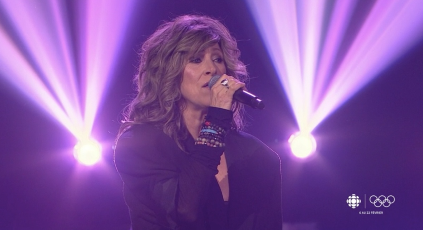 Capture decran 2025 11 02 054947 1 À la retraite, Sophie Thibault étonne à En direct de l’univers avec un numéro inattendu à l’harmonica