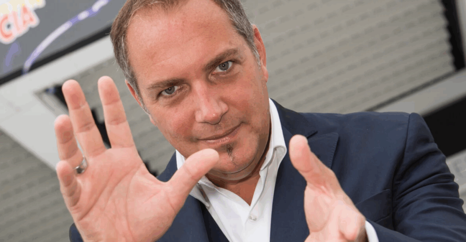 Capture decran 2025 11 02 062758 Messmer révèle : ces vedettes qui ne veulent plus jamais le revoir après une séance d’hypnose