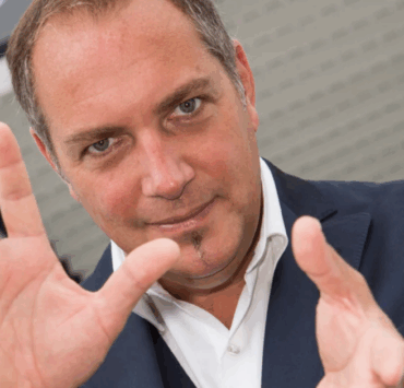 Capture decran 2025 11 02 062758 Messmer révèle : ces vedettes qui ne veulent plus jamais le revoir après une séance d’hypnose