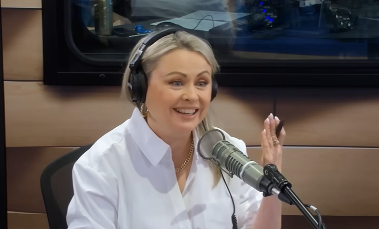 Capture decran 2025 11 04 190207 Mitsou a-t-elle tourné la page sur les hommes? Elle répond avec franchise