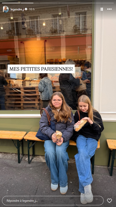 Joël Legendre publie des clichés adorables avec ses filles dans les rues de Paris 3 Joël Legendre publie des clichés adorables avec ses filles dans les rues de Paris Capture decran 2025 11 05 094509 Joël Legendre publie des clichés adorables avec ses filles dans les rues de Paris