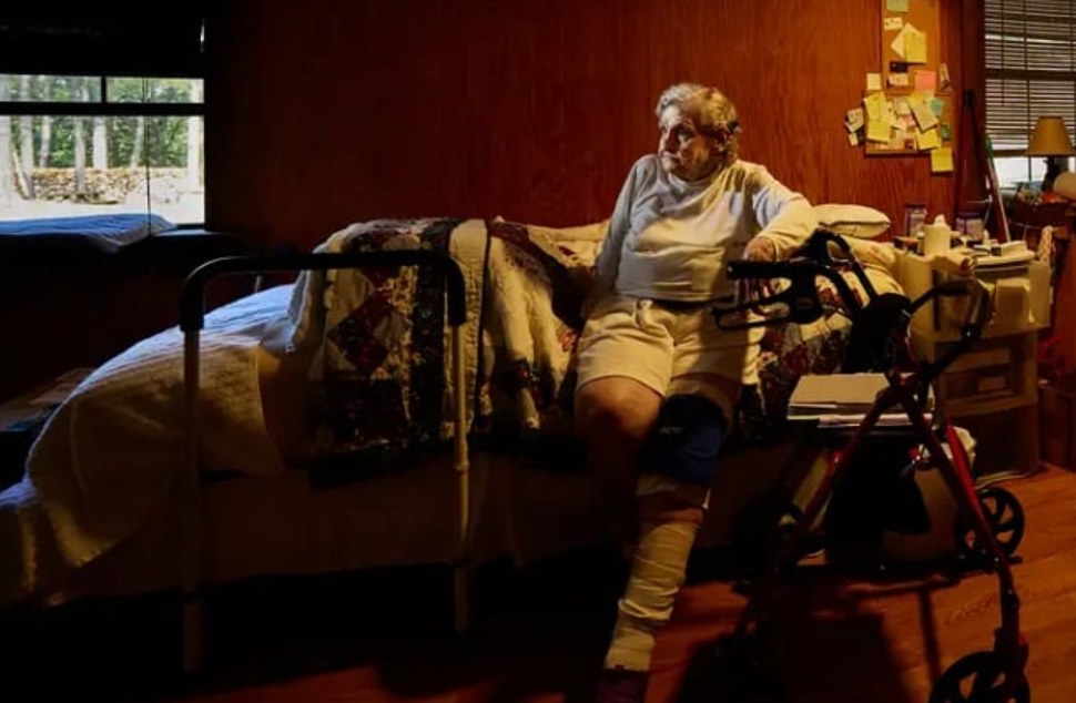 À 93 ans, elle cherche encore un emploi : malgré ses problèmes de santé, elle doit continuer à travailler pour survivre 3 À 93 ans, elle cherche encore un emploi : malgré ses problèmes de santé, elle doit continuer à travailler pour survivre Capture decran 2025 11 06 065511 À 93 ans, elle cherche encore un emploi : malgré ses problèmes de santé, elle doit continuer à travailler pour survivre