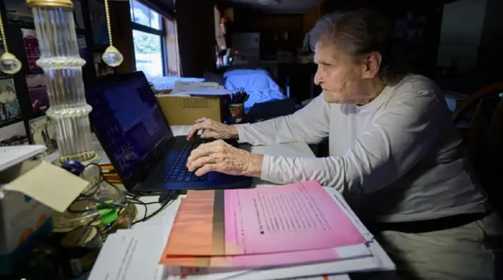 À 93 ans, elle cherche encore un emploi : malgré ses problèmes de santé, elle doit continuer à travailler pour survivre 2 À 93 ans, elle cherche encore un emploi : malgré ses problèmes de santé, elle doit continuer à travailler pour survivre Capture decran 2025 11 06 065519 À 93 ans, elle cherche encore un emploi : malgré ses problèmes de santé, elle doit continuer à travailler pour survivre