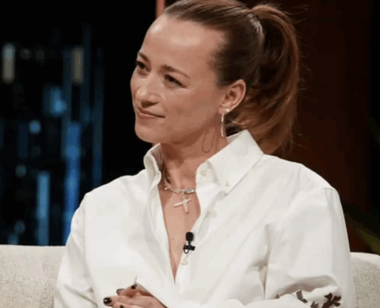 Capture decran 2025 11 08 111411 C&rsquo;est la fin pour ce projet de Karine Vanasse : &laquo; Je ne dirai plus le chantier, juste la maison &raquo;