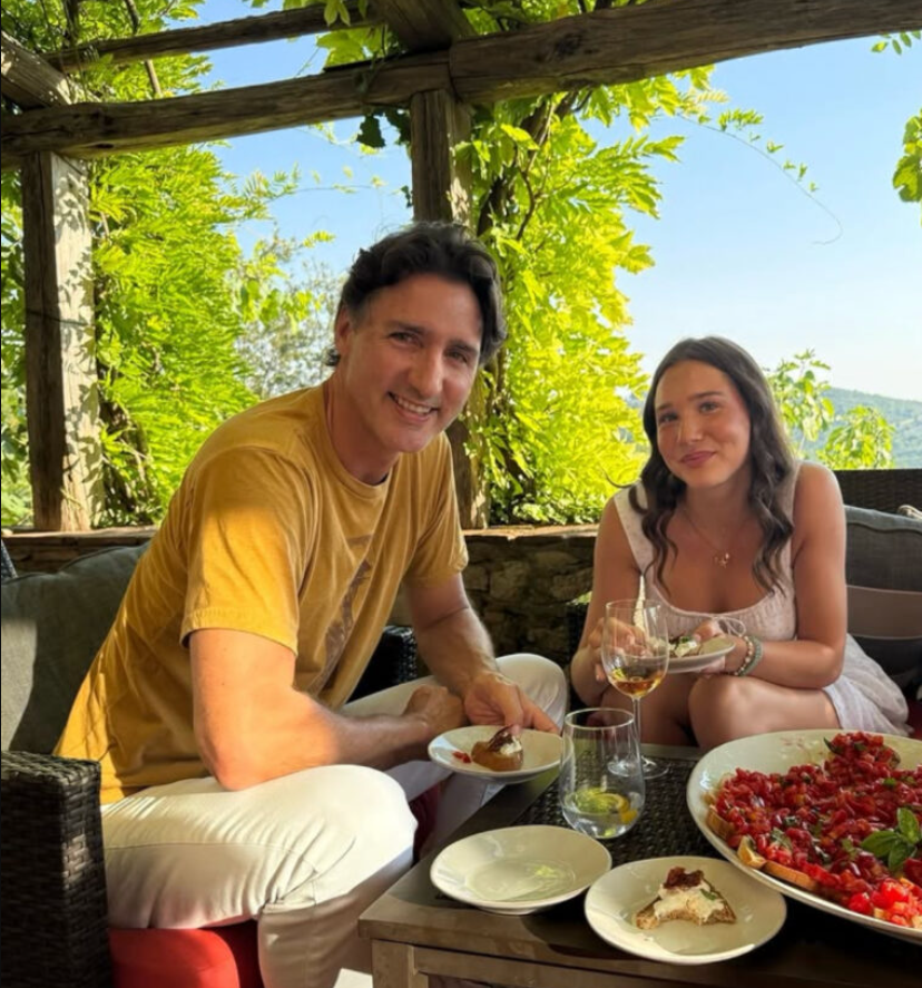 Capture decran 2025 11 09 124417 Le fils de Justin Trudeau présente sa nouvelle blonde – et elle est déjà très connue sur les réseaux sociaux