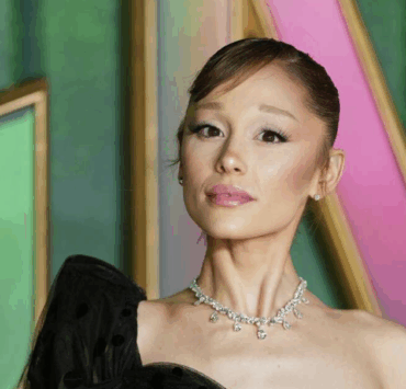 Ariana Grande attaquée sur le tapis rouge : Cynthia Erivo lui sauve la vie devant les caméras 2 Ariana Grande attaquée sur le tapis rouge : Cynthia Erivo lui sauve la vie devant les caméras Capture decran 2025 11 14 114441 Ariana Grande attaquée sur le tapis rouge : Cynthia Erivo lui sauve la vie devant les caméras