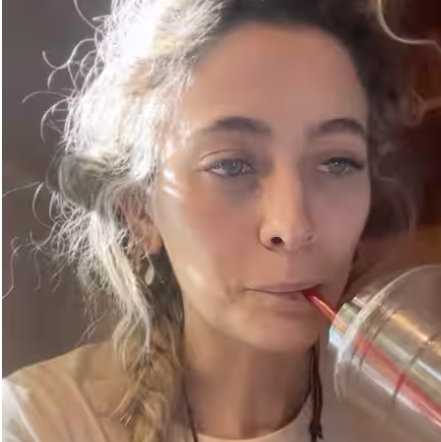 Paris Jackson choque le web en révélant le trou causé par la drogue dans sa cloison nasale 2 Paris Jackson choque le web en révélant le trou causé par la drogue dans sa cloison nasale Capture decran 2025 11 14 162233 Paris Jackson choque le web en révélant le trou causé par la drogue dans sa cloison nasale