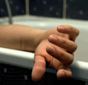 Tragédie : un adolescent de 16 ans meurt électrocuté en utilisant son téléphone dans le bain 2 Tragédie : un adolescent de 16 ans meurt électrocuté en utilisant son téléphone dans le bain Capture decran 2025 11 14 164420 Tragédie : un adolescent de 16 ans meurt électrocuté en utilisant son téléphone dans le bain