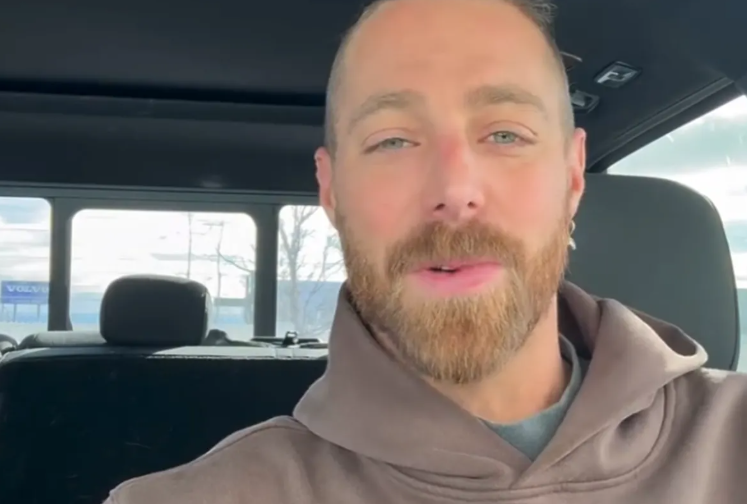 Jonathan Roy s’offre un changement capillaire spectaculaire — et on ADORE le résultat 1 Jonathan Roy s’offre un changement capillaire spectaculaire — et on ADORE le résultat Capture decran 2025 11 15 203338 e1763256948608 Jonathan Roy s’offre un changement capillaire spectaculaire — et on ADORE le résultat