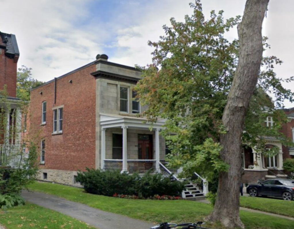 Capture decran 2025 11 16 200555 Voici la maison de 3 350 000 $ du comédien Marc Messier à Montréal