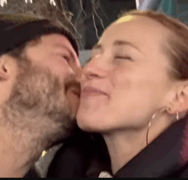 Karine Vanasse apporte une précision sur son chum connu : « On reste un couple discret » 2 Karine Vanasse apporte une précision sur son chum connu : « On reste un couple discret » Capture decran 2025 11 20 125743 Karine Vanasse apporte une précision sur son chum connu : « On reste un couple discret »