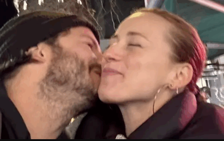 Capture decran 2025 11 20 125743 Karine Vanasse apporte une précision sur son chum connu : « On reste un couple discret »